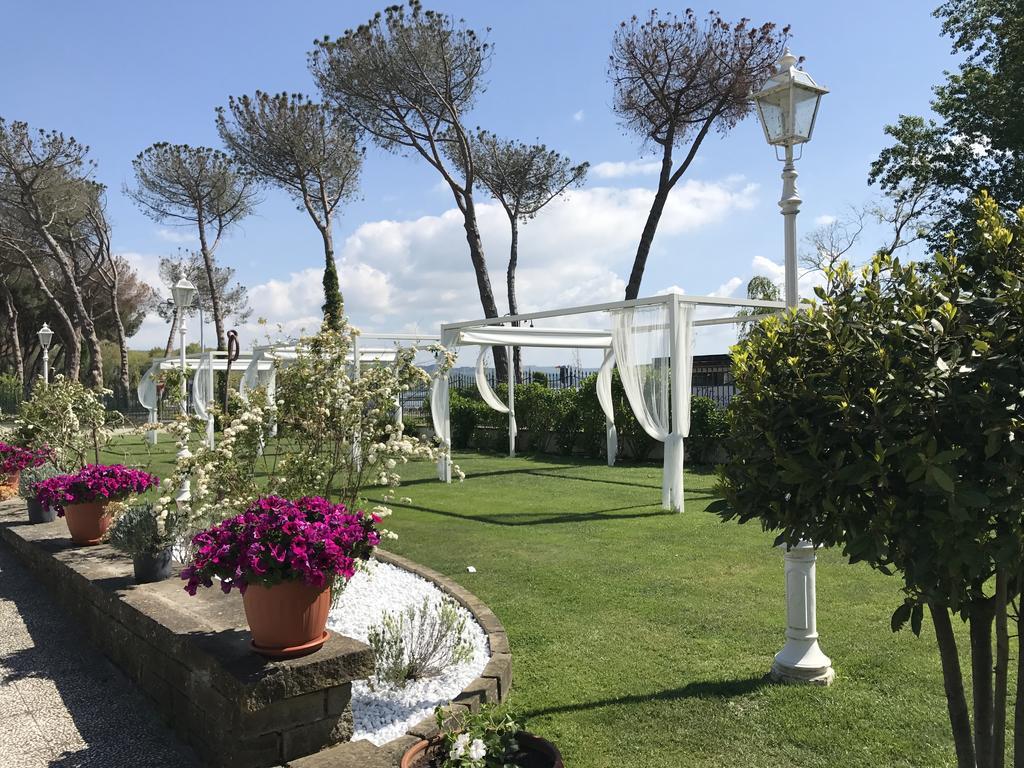 Hotel Holiday Sul Lago Bolsena Exteriér fotografie